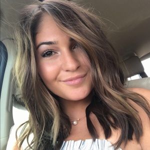 Meet your Posher, Hannah